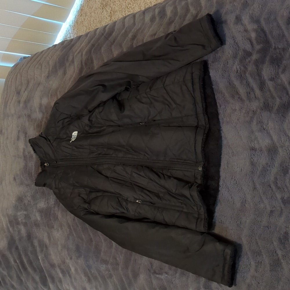 Women's North Face Black Fleece Lined Winter Jacket With Zipper Pockets
